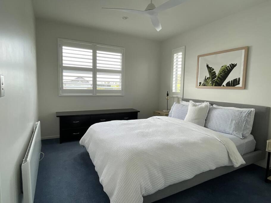 The Blue Beach House Mangawhai Exterior foto