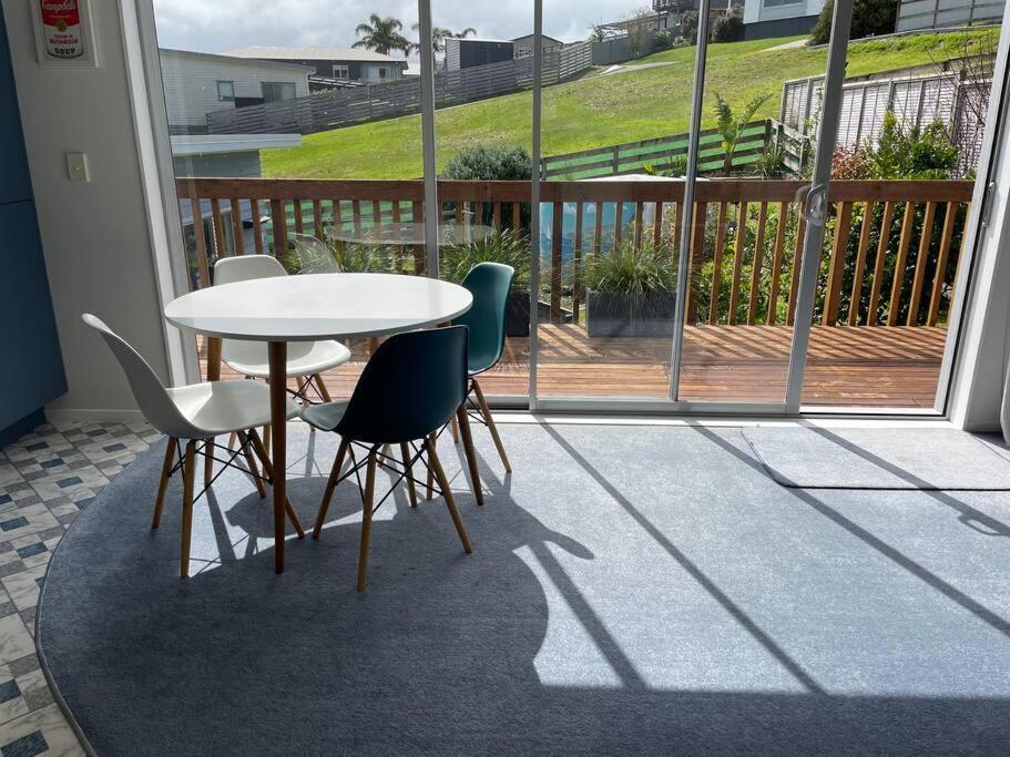The Blue Beach House Mangawhai Exterior foto