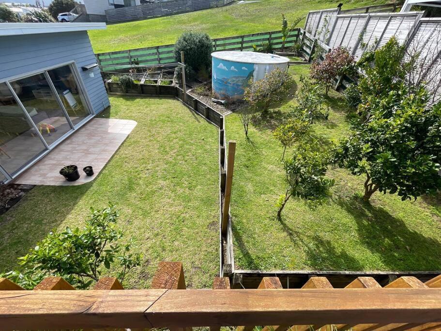 The Blue Beach House Mangawhai Exterior foto