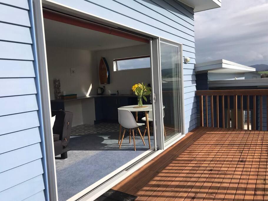 The Blue Beach House Mangawhai Exterior foto