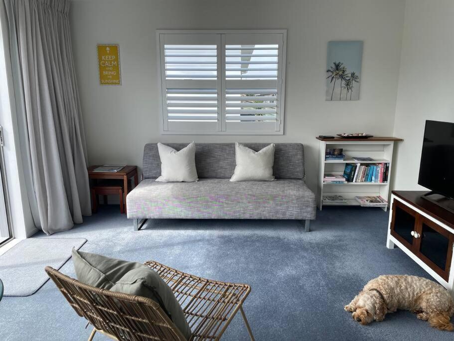 The Blue Beach House Mangawhai Exterior foto