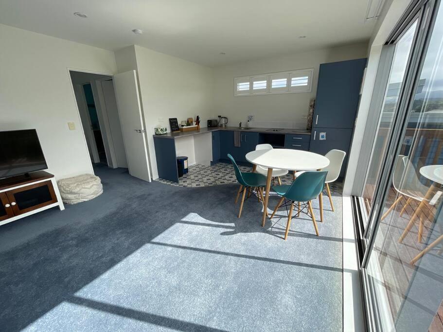 The Blue Beach House Mangawhai Exterior foto